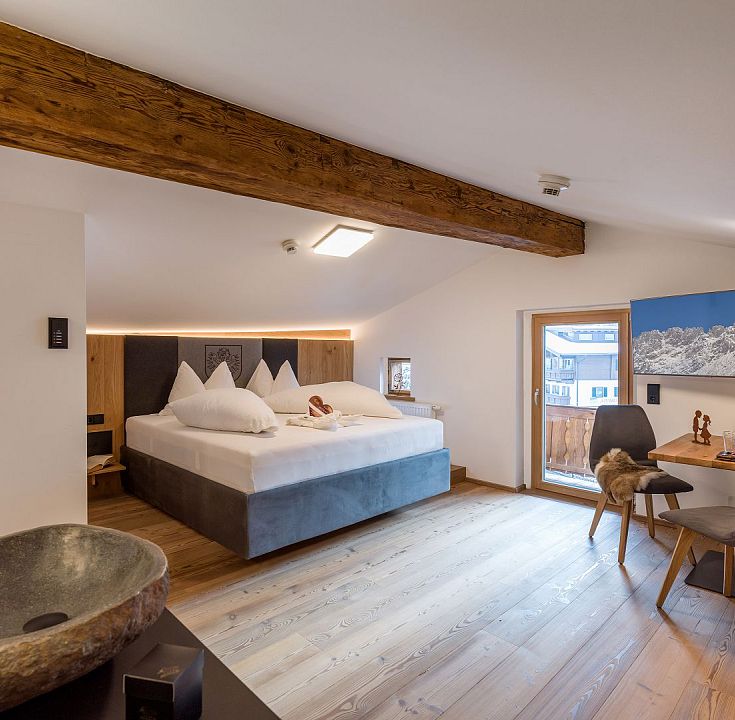 schusterhaus-hotel-seiwald-dorfstrasse-17-going-app-dorfkaiser3-wohnraum-5