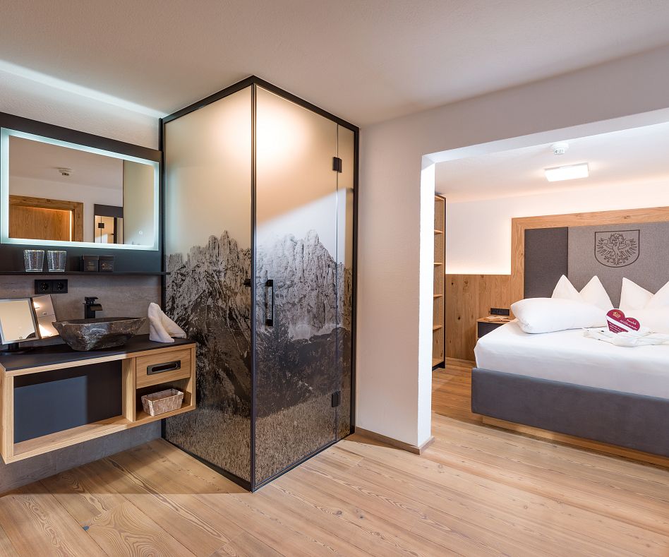 schusterhaus-hotel-seiwald-dorfstrasse-17-going-app-dorfkaiser1-bad-5